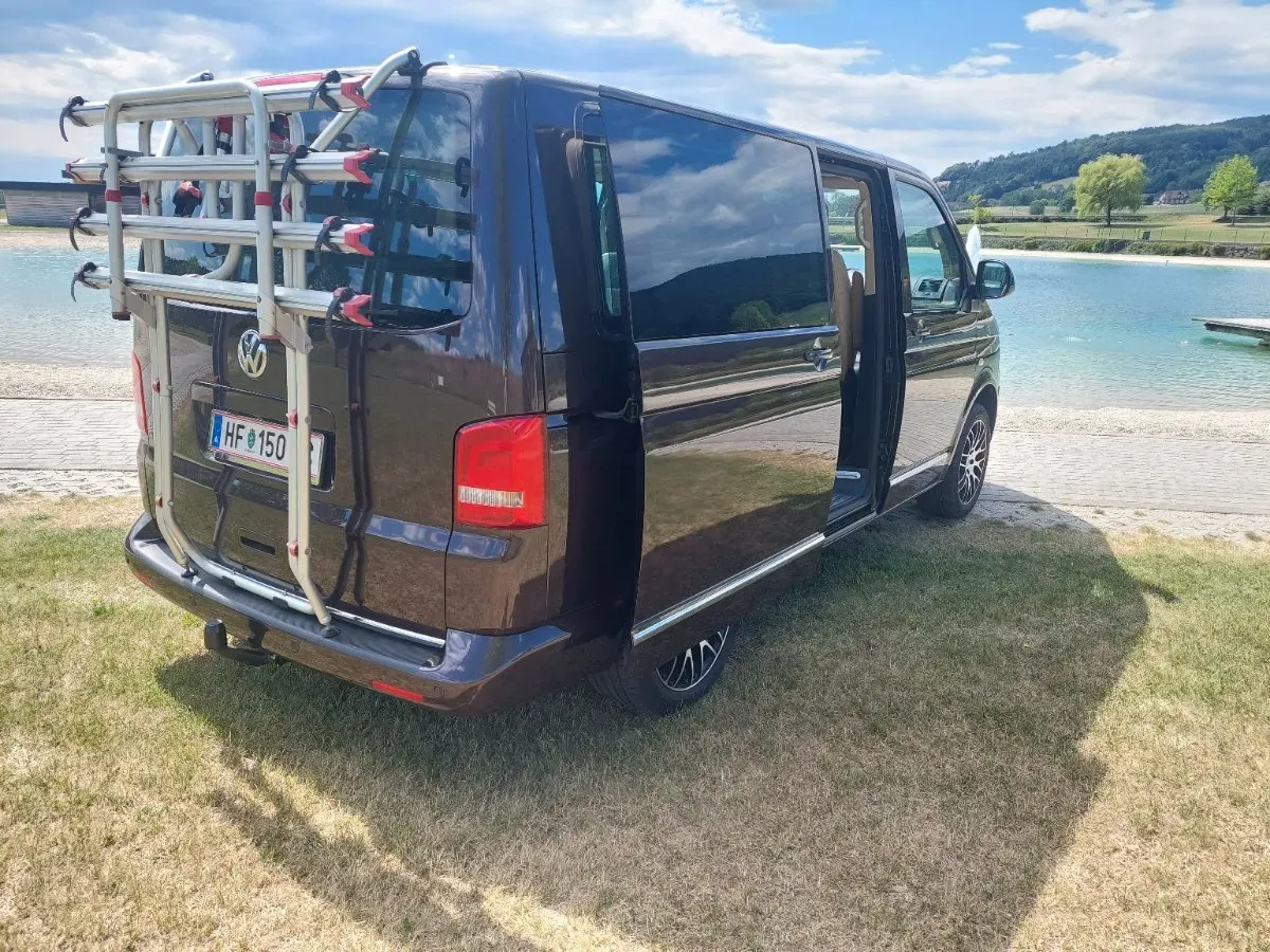 Volkswagen Multivan 2010 photo 3