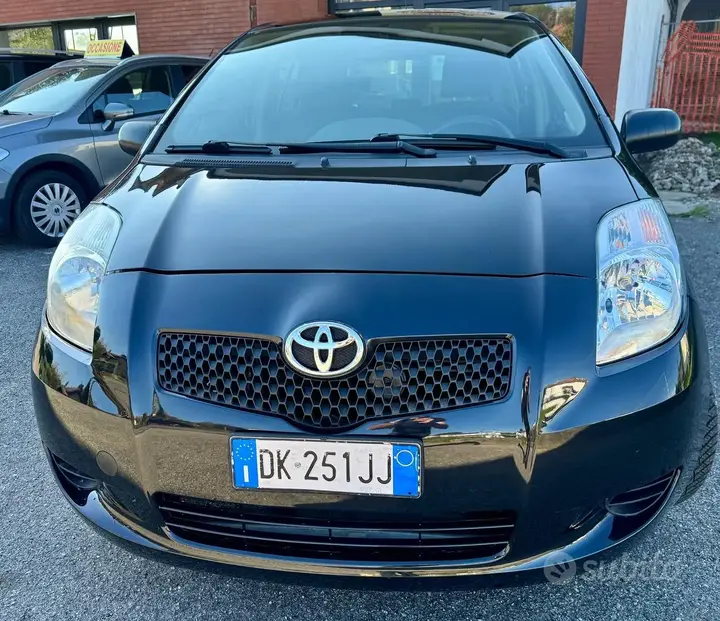 Toyota Yaris 2007 photo 3