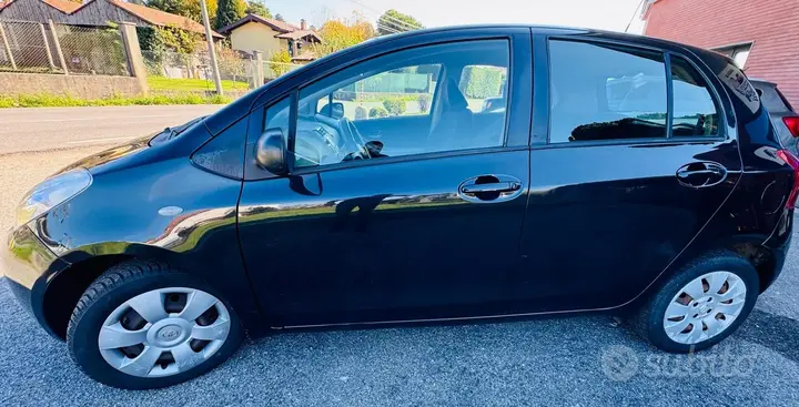 Toyota Yaris 2007 photo 4