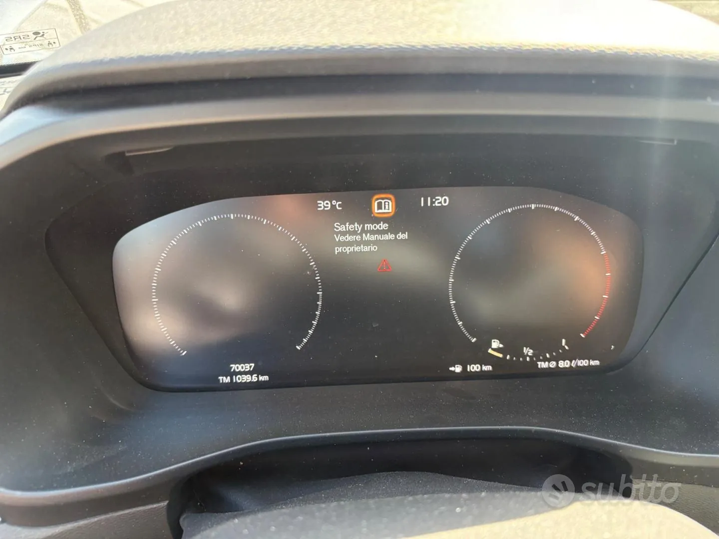 Volvo Xc40 2023 photo 5