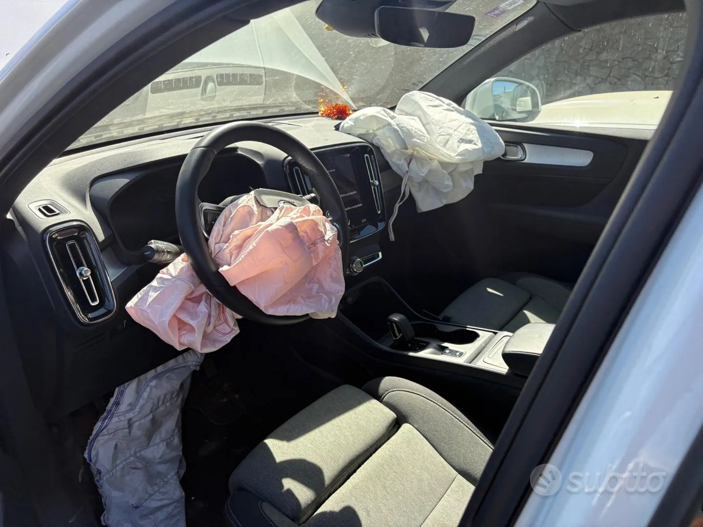 Volvo Xc40 2023 photo 3