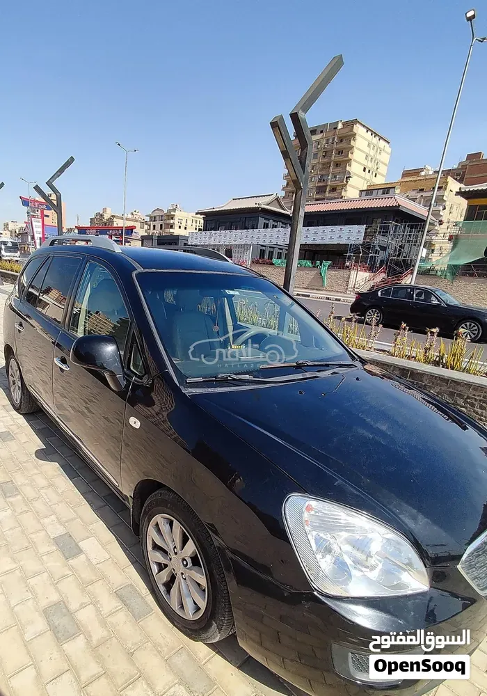 Kia Carens 2011 photo 3