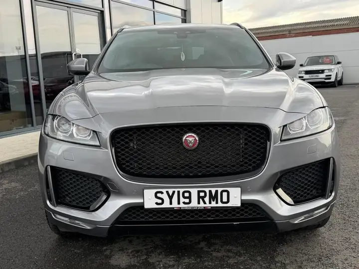 Jaguar F-Pace 2019 photo 5