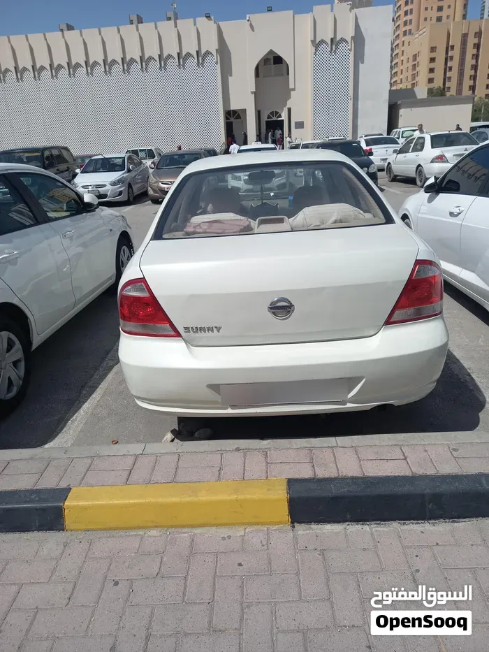 Nissan Sunny 2009 photo 2