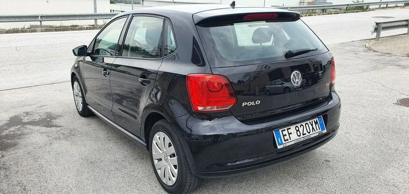 Volkswagen Polo 2011 photo 3