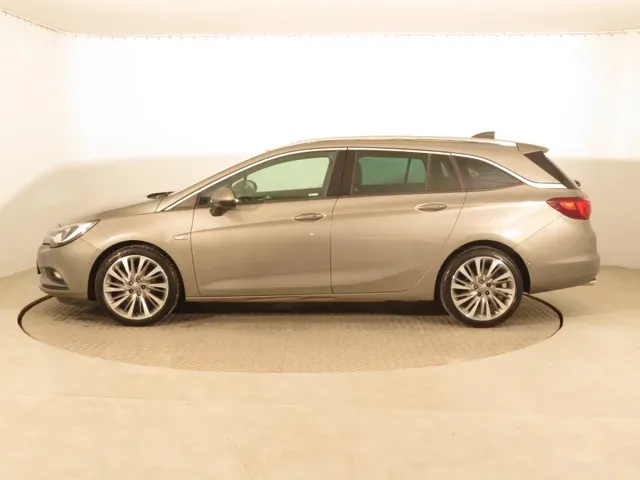 Opel Astra Sport Tourer 2016 photo 2