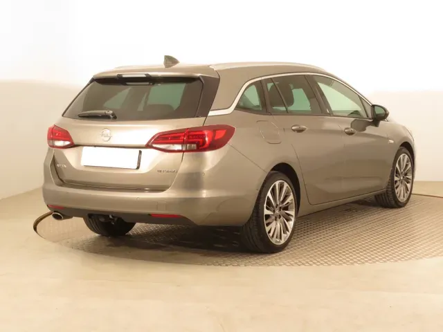 Opel Astra Sport Tourer 2016 photo 4