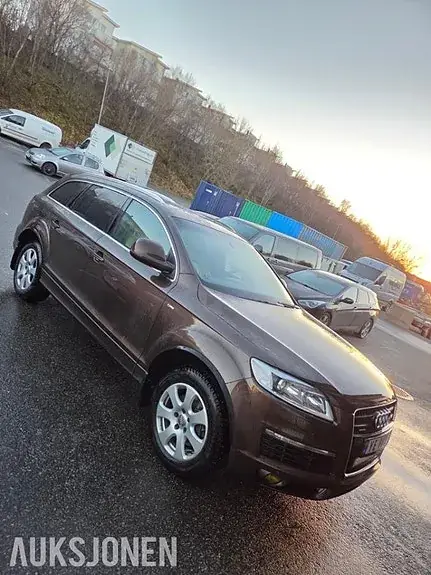 Audi Q7 2009 photo 3