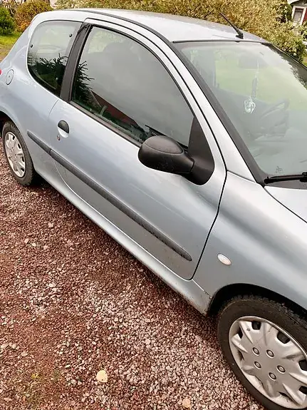 Peugeot 206 2002 photo 3