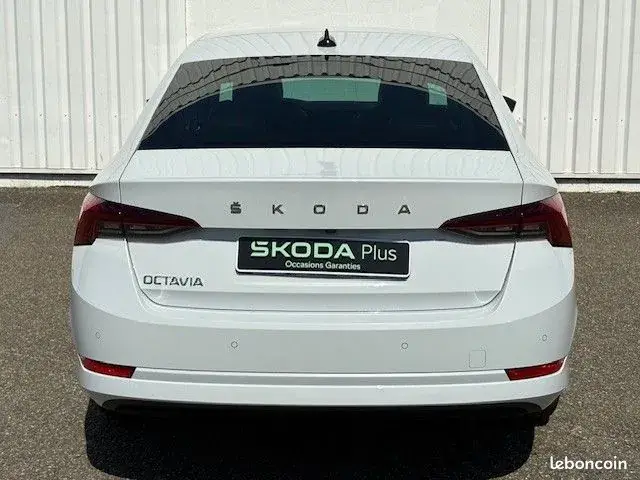 Skoda Octavia 2023 photo 4