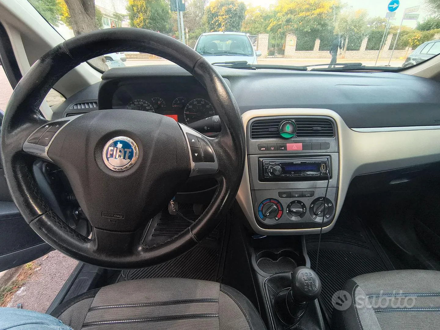 Fiat Grande Punto 2005 photo 5