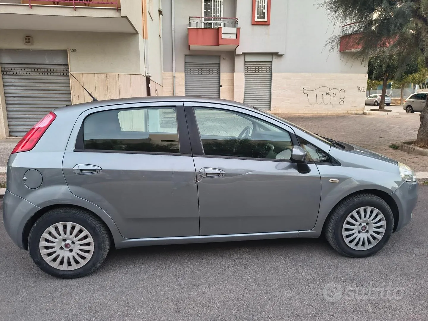 Fiat Grande Punto 2005 photo 3