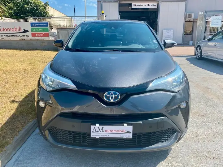 Toyota C-Hr 2021 photo 2