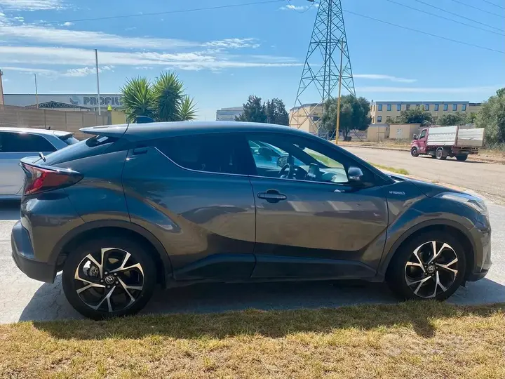 Toyota C-Hr 2021 photo 4