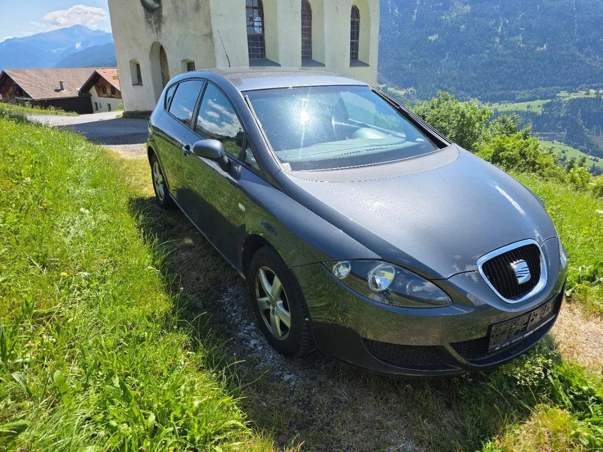 Seat Leon 2006 photo 2