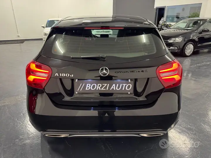 Mercedes-Benz A 180 2017 photo 4