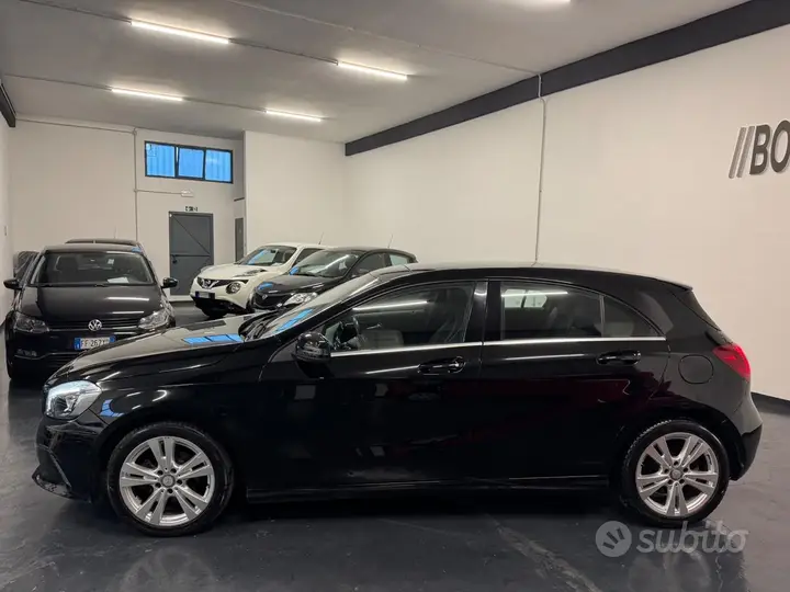 Mercedes-Benz A 180 2017 photo 2