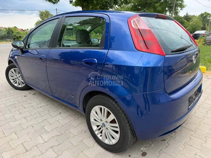 Fiat Grande Punto 2006 photo 4