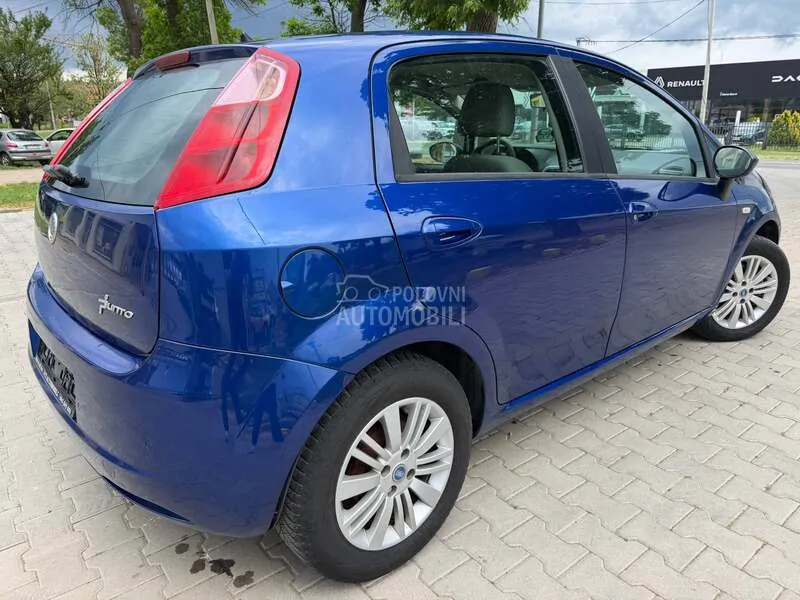 Fiat Grande Punto 2006 photo 3