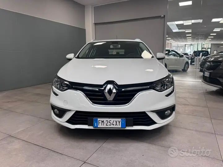Renault Megane 2017 photo 2