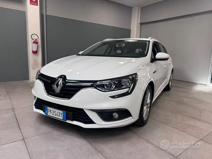Renault Megane 2017 photo 3