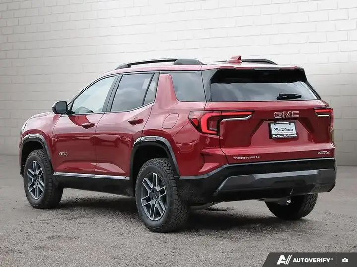 GMC Terrain 2027 photo 3