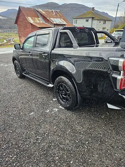 Isuzu D-Max 2022 photo 3