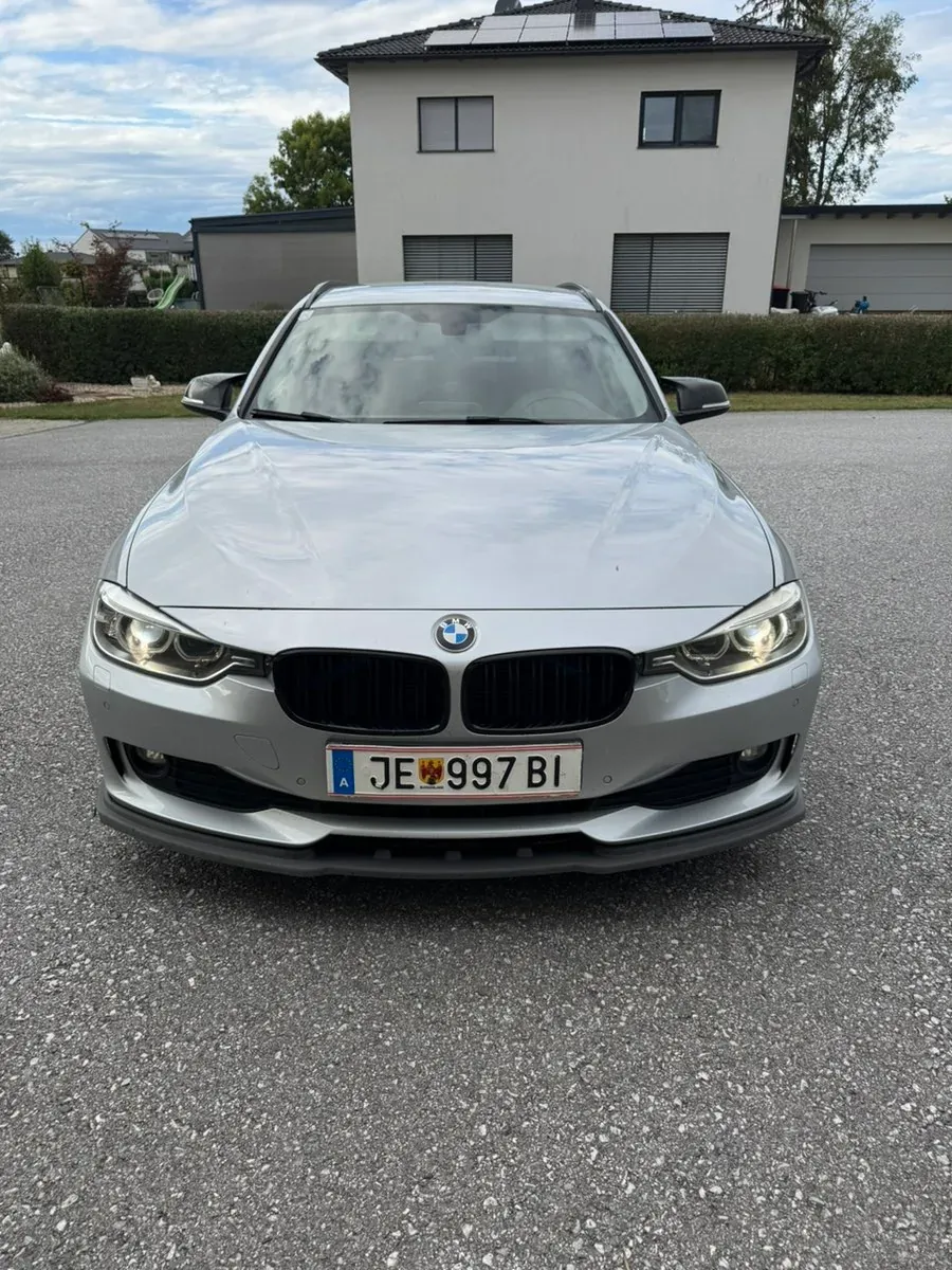 BMW 3 Series 2013 photo 2