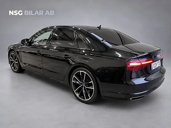 Audi A8 2014 photo 2