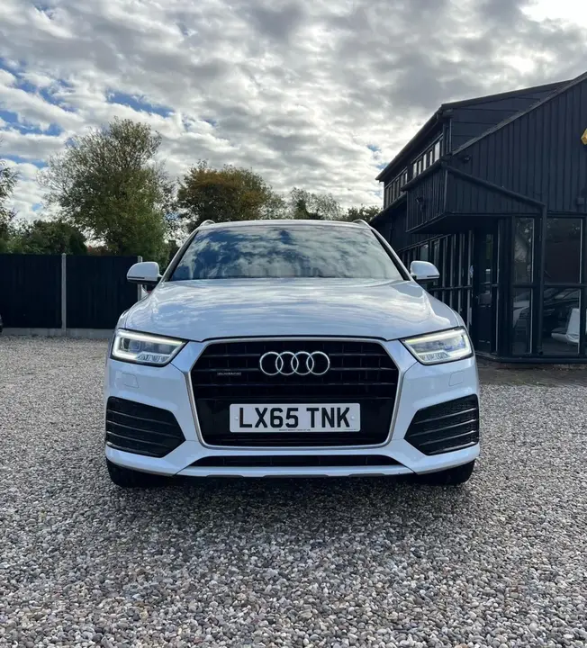 Audi Q3 2015 photo 4