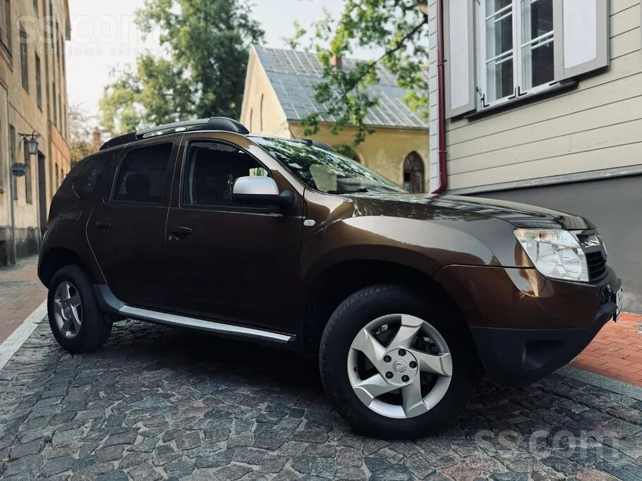 Dacia Duster 2010 photo 2