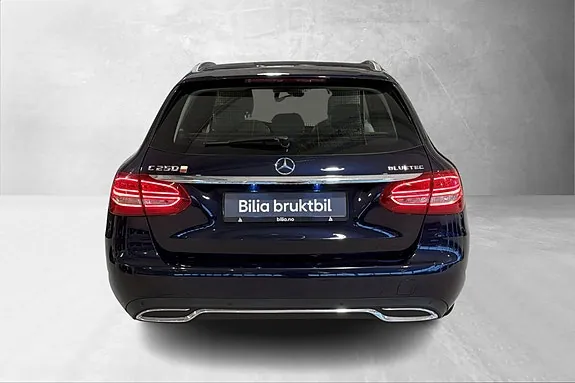 Mercedes-Benz C250 2015 photo 3