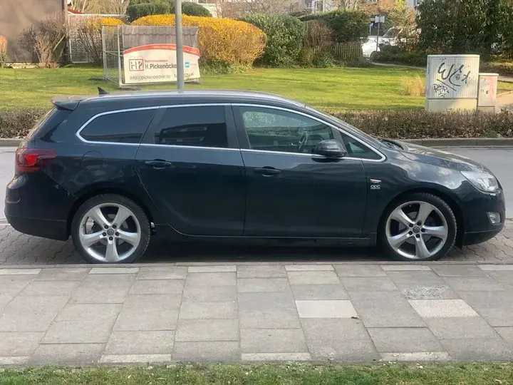 Opel Astra J