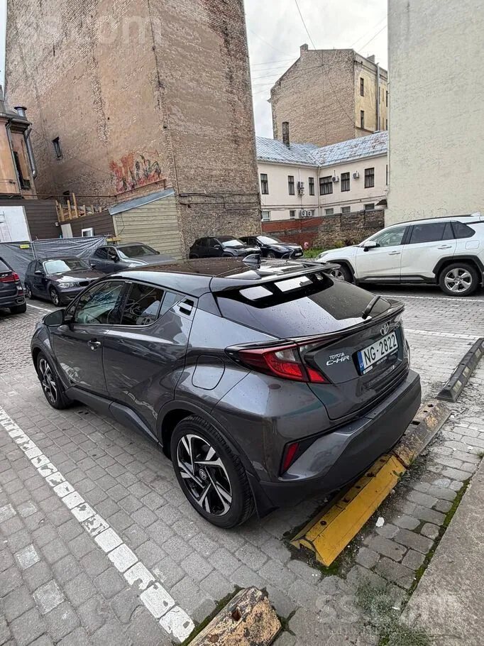 Toyota C-Hr 2022 photo 4