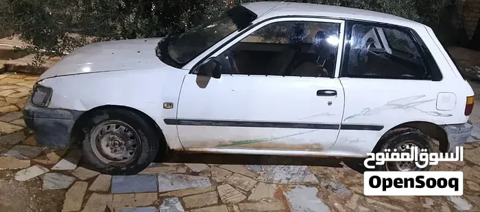 Toyota Starlet 2000 photo 4