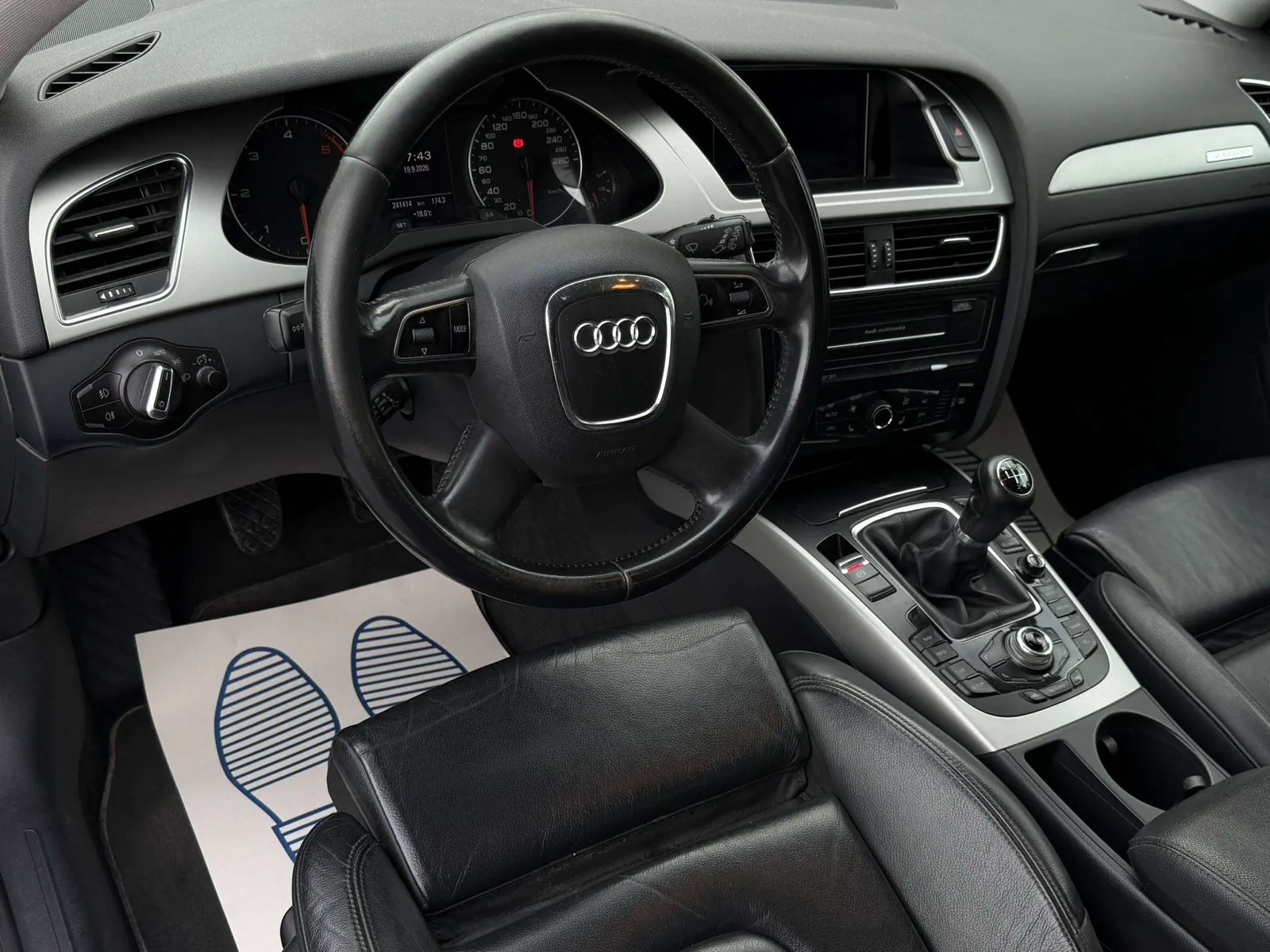 Audi A4 Allroad 2010 photo 5