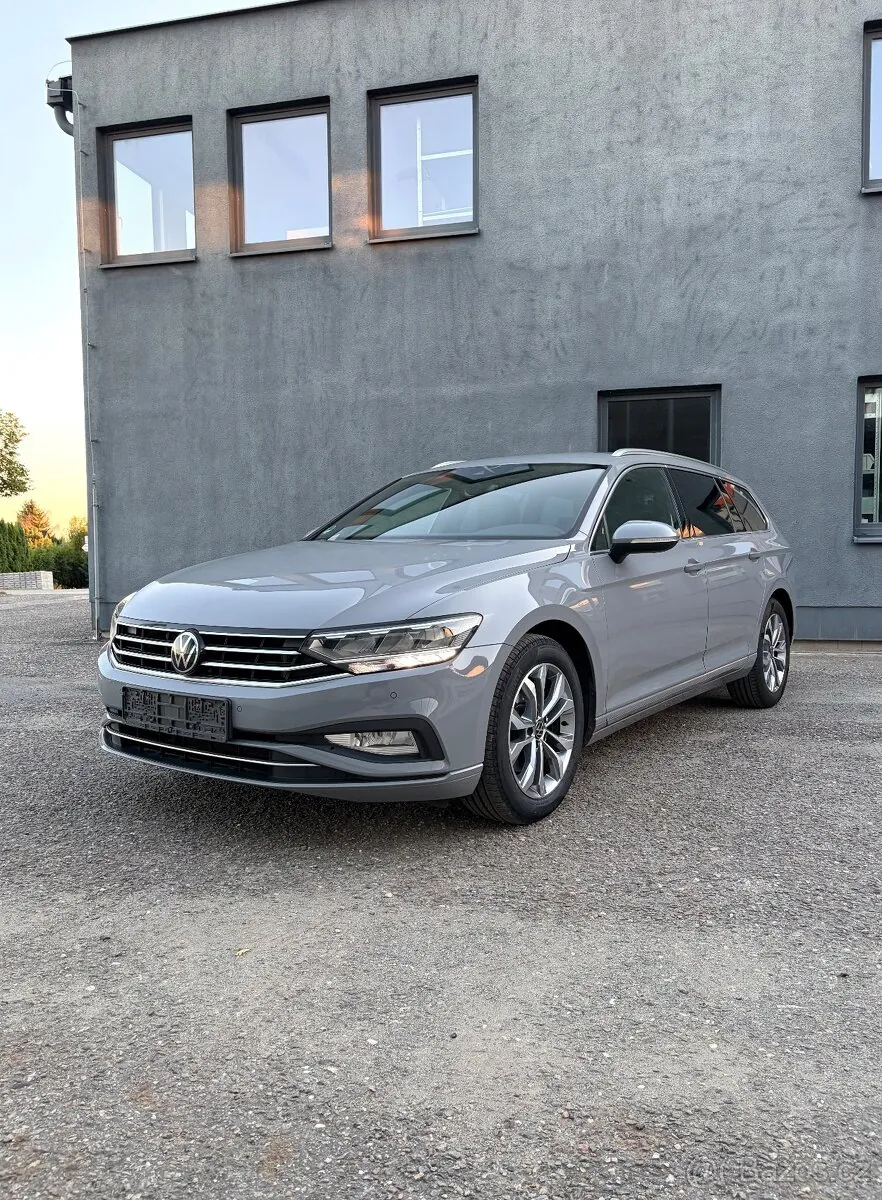 Volkswagen Passat 2024 photo 2
