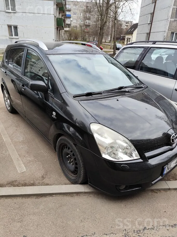 Toyota Corolla Verso 2006 photo 2