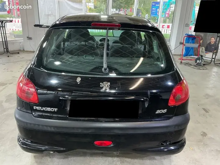 Peugeot 206 2009 photo 3