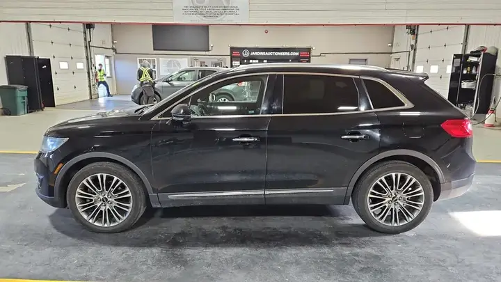 Lincoln Mkx 2017 photo 2