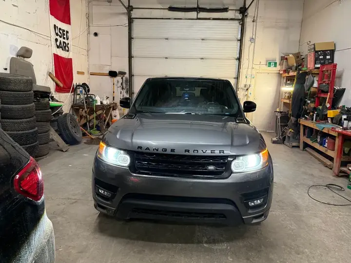 Land Rover Range Rover Sport 2016 photo 2