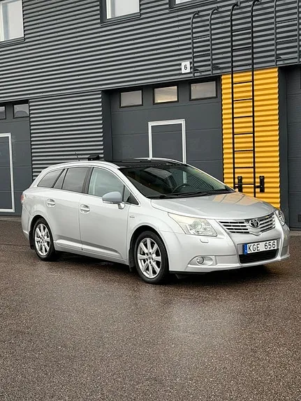 Toyota Avensis 2010 photo 4