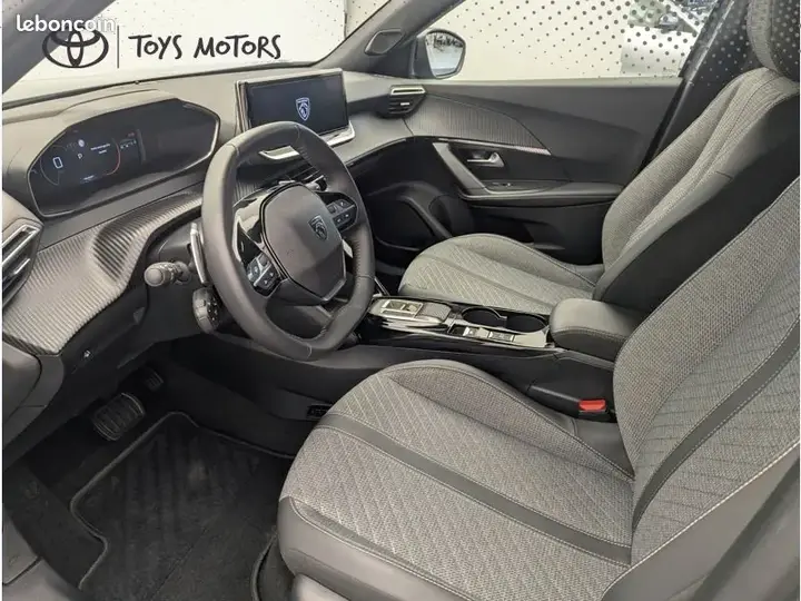 Peugeot 2008 2025 photo 3