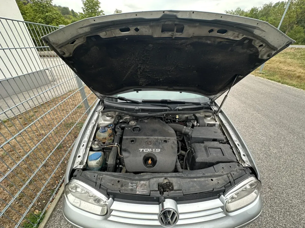 Volkswagen Golf 2001 photo 2