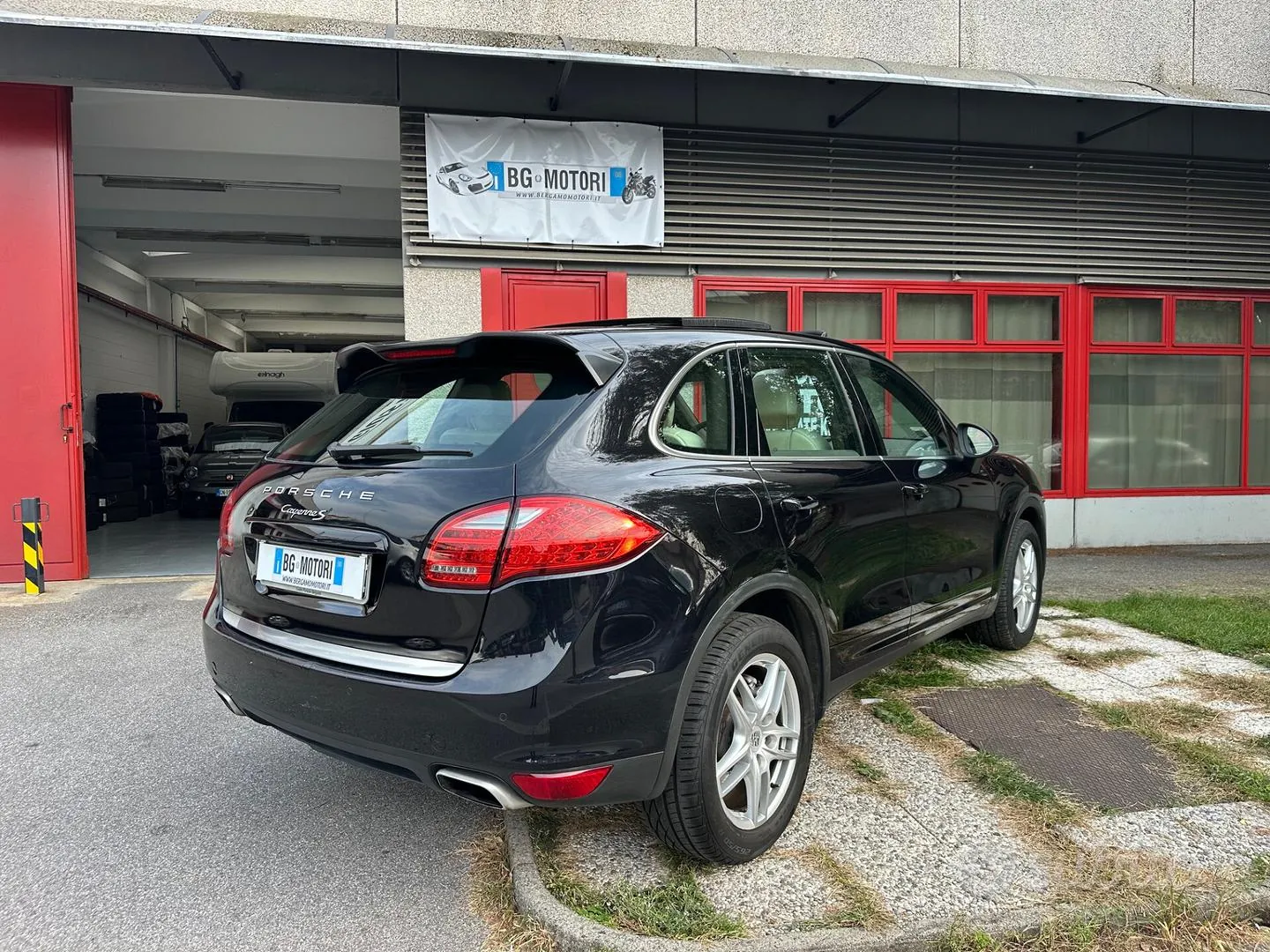 Porsche Cayenne 2011 photo 4