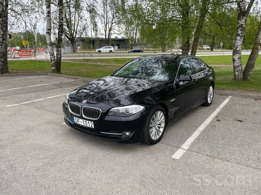 BMW 523