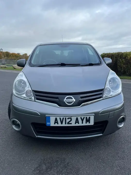 Nissan Note 2012 photo 3