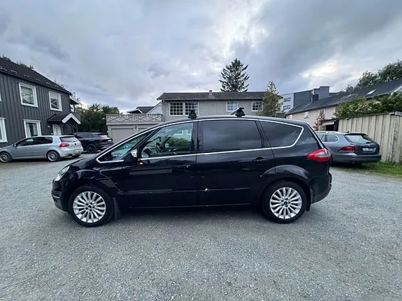 Ford S-Max 2012 photo 4