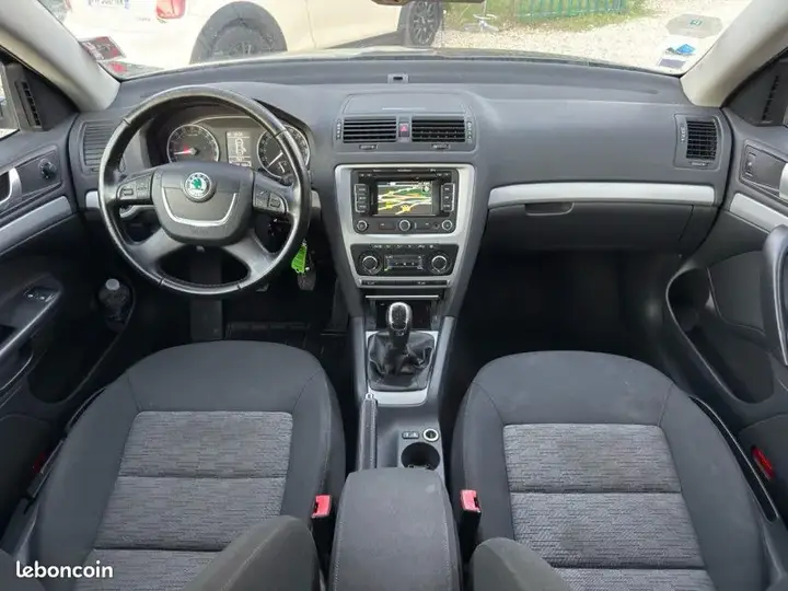 Skoda Octavia 2012 photo 5