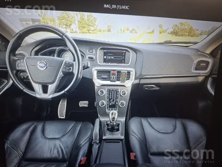 Volvo V40 2012 photo 5